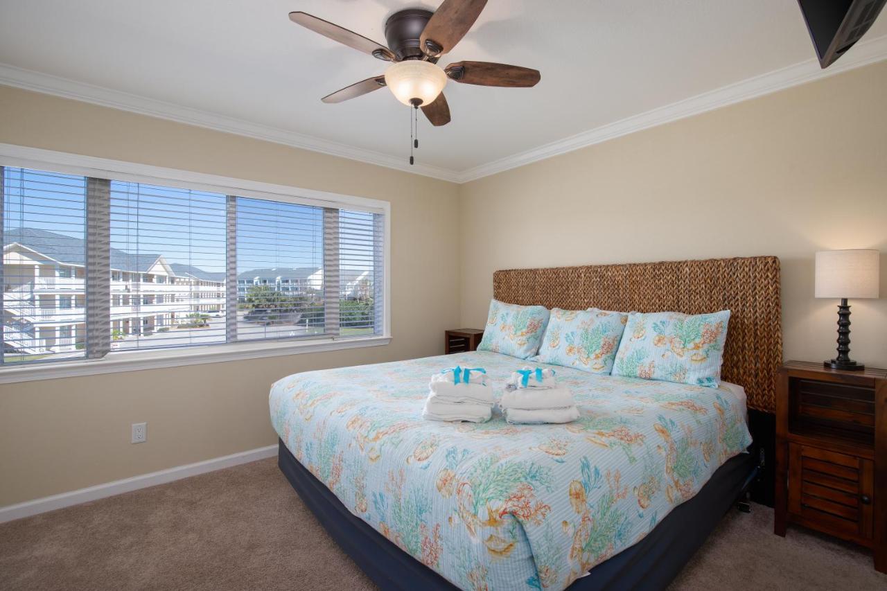 Holiday home Directly On The Beach! First Floor Sundeck! Near Pier Park! Sleeps 6! Panama City Beach