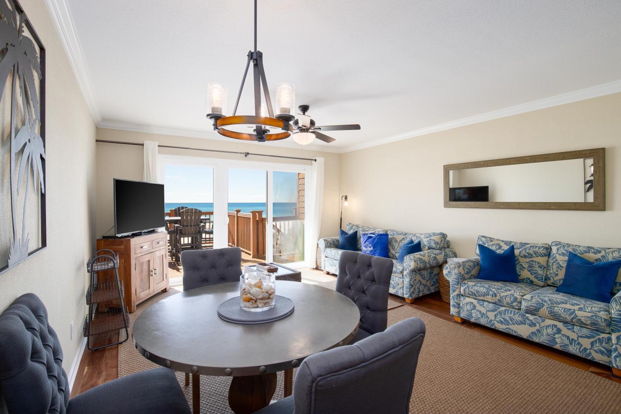 Holiday home Directly On The Beach! First Floor Sundeck! Near Pier Park! Sleeps 6! Panama City Beach