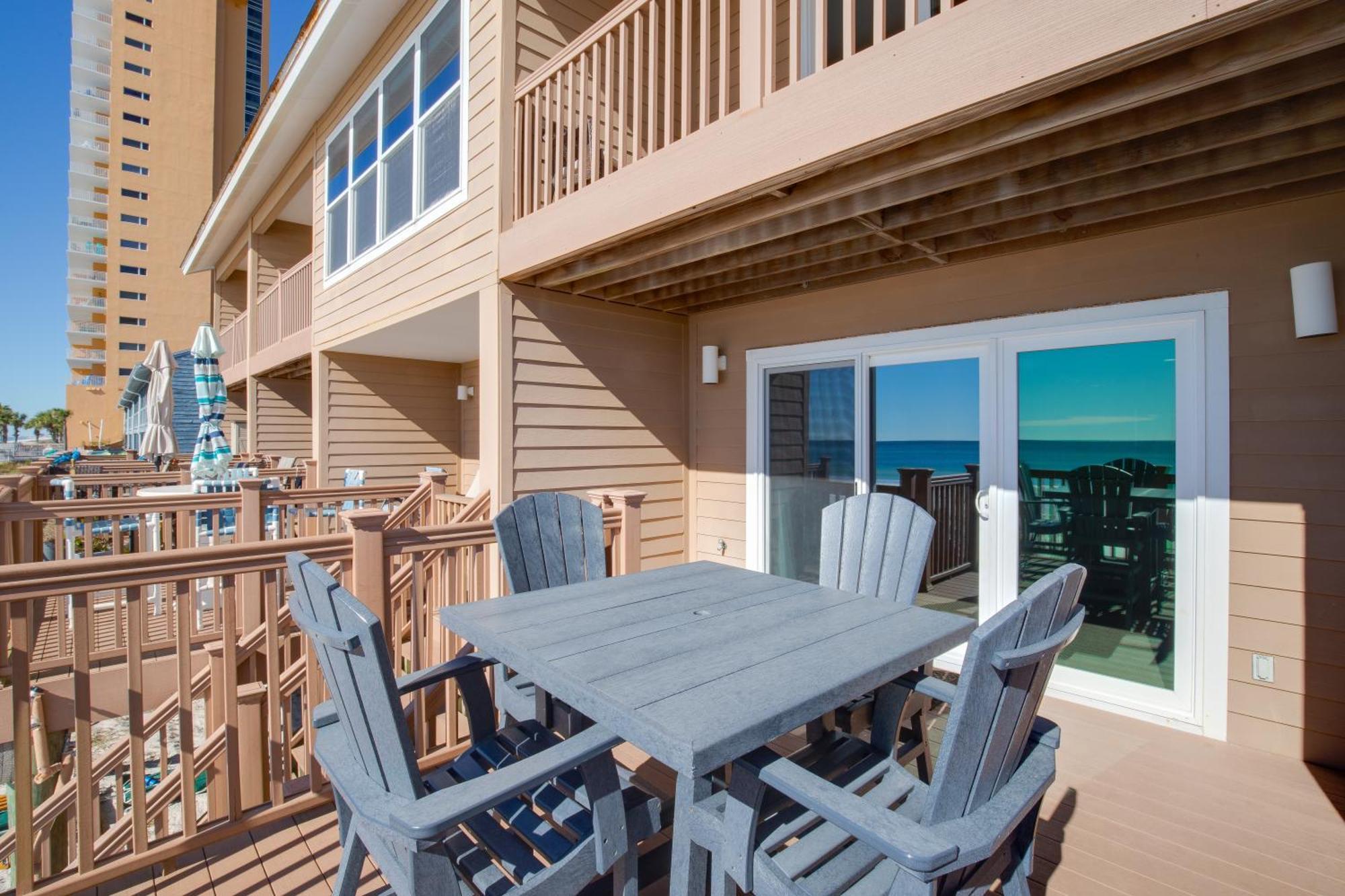 Directly On The Beach! First Floor Sundeck! Near Pier Park! Sleeps 6! *